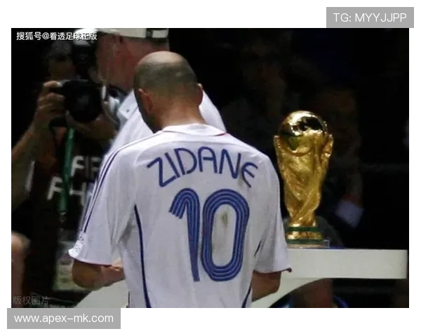 格列兹曼致敬传奇：与齐达内等前辈深入交流汲取足球智慧